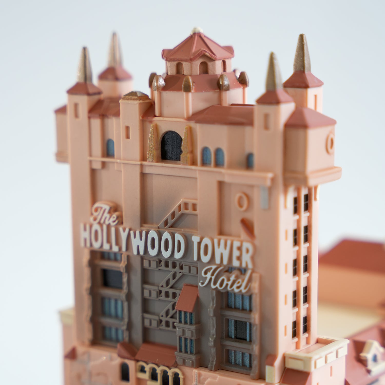 Hollywood Tower Hotel and Mickey Mouse Funko Pop! (Gold)