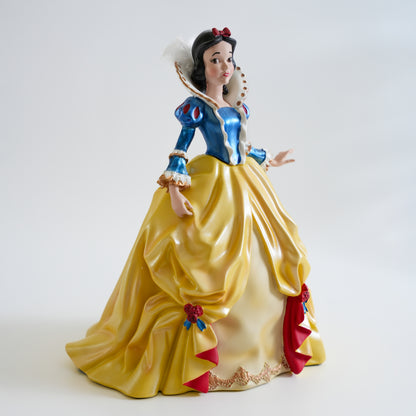 Disney Showcase Collection Snow White Statue