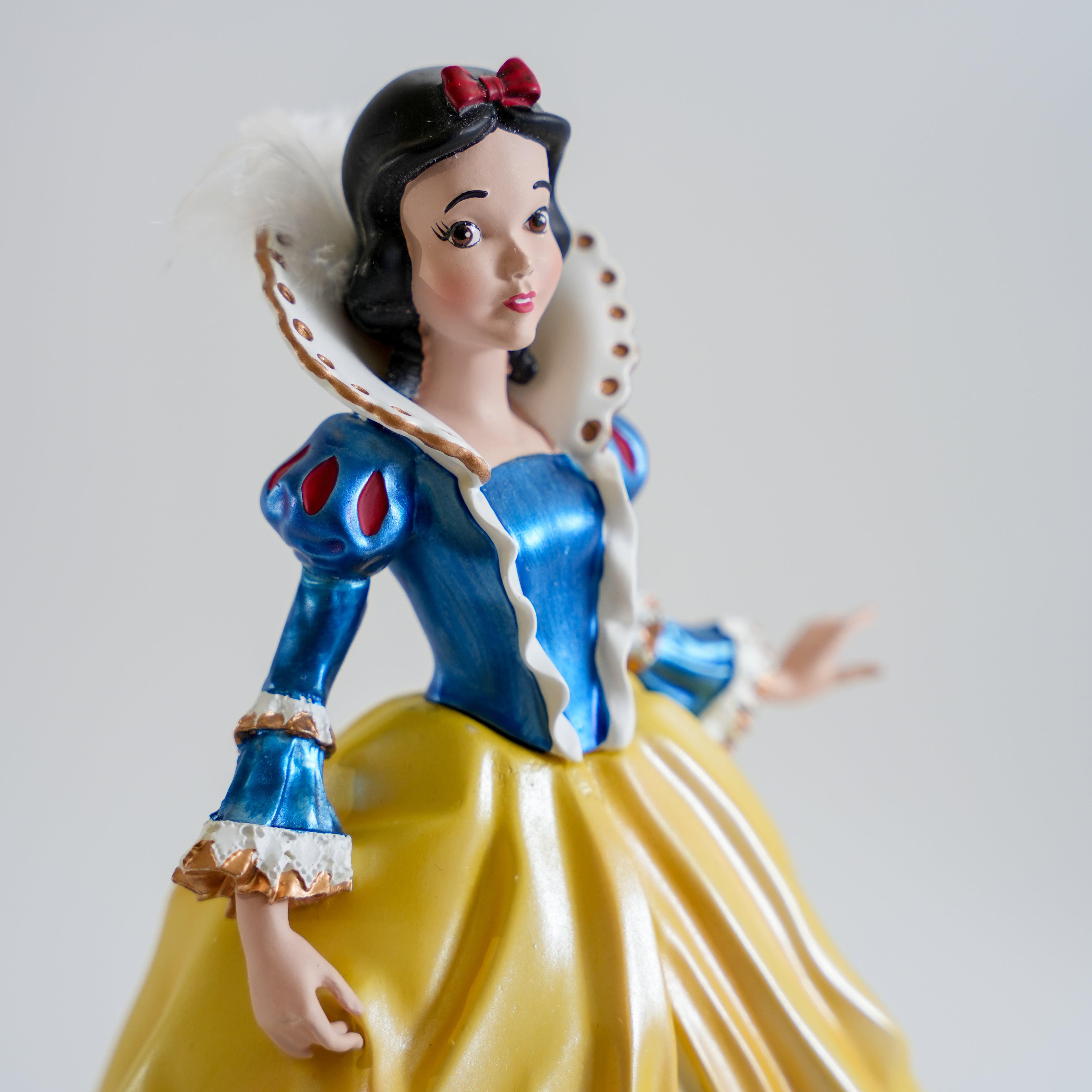 Disney Showcase Collection Snow White Statue