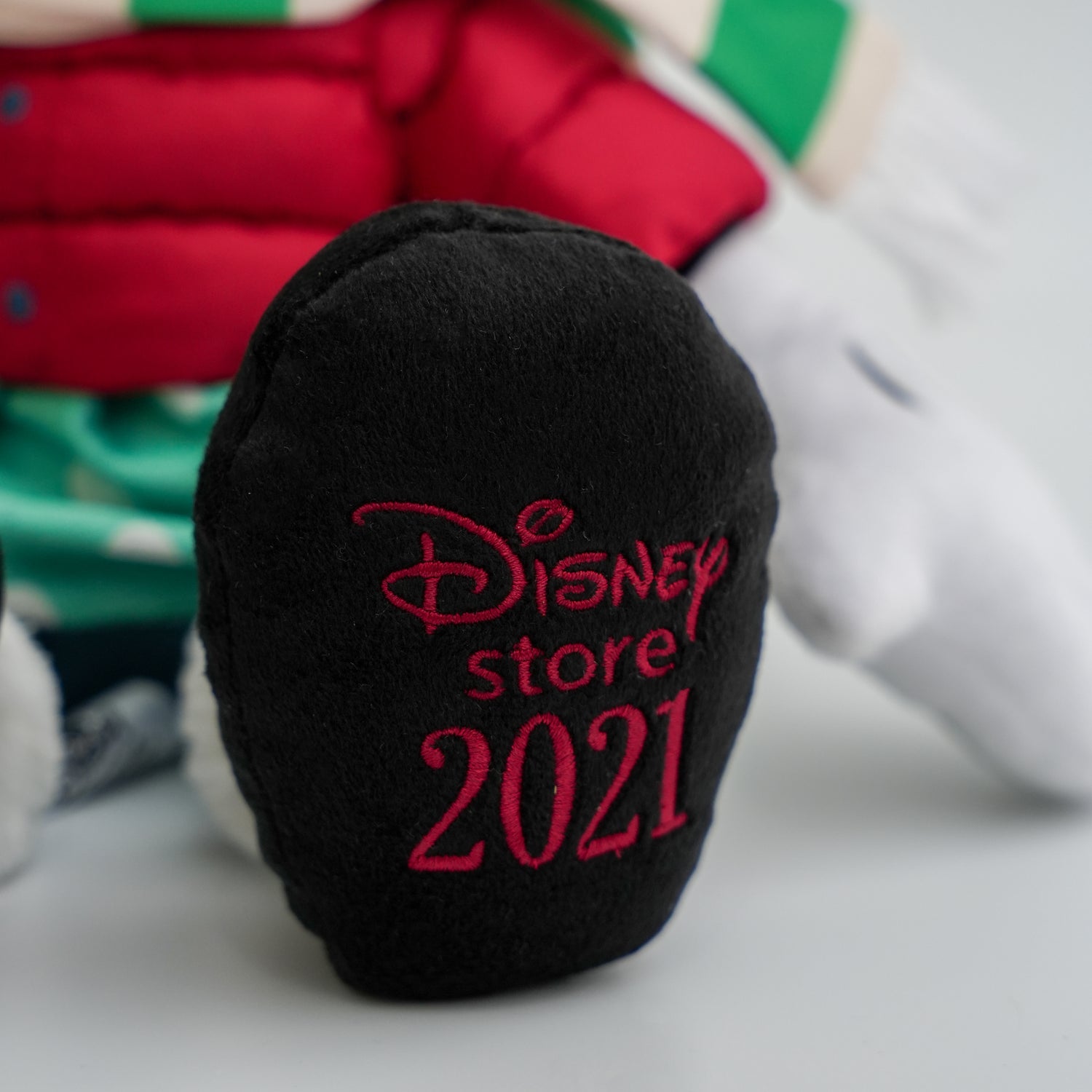 Plush Minnie Mouse Holiday Cheer