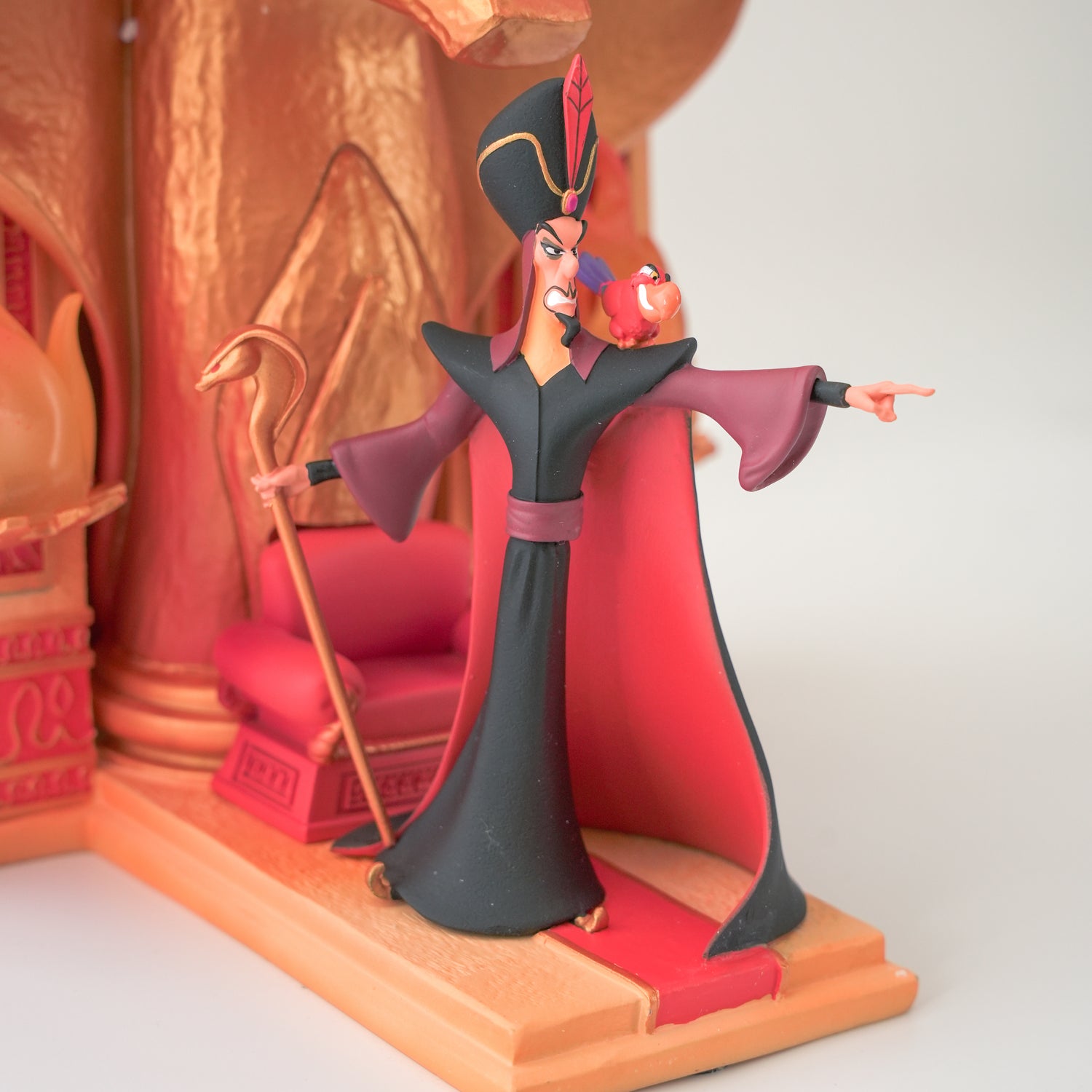 Jafar Light-Up Figurine, Aladdin